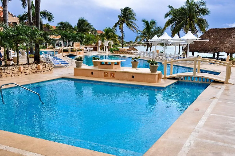 Puerto Aventuras Hotel & Beach Club  Puerto Aventuras