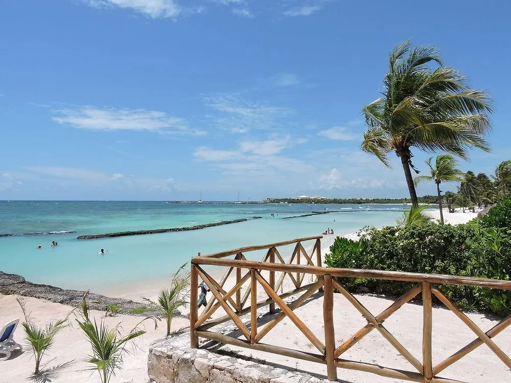 Puerto Aventuras Hotel & Beach Club  Puerto Aventuras