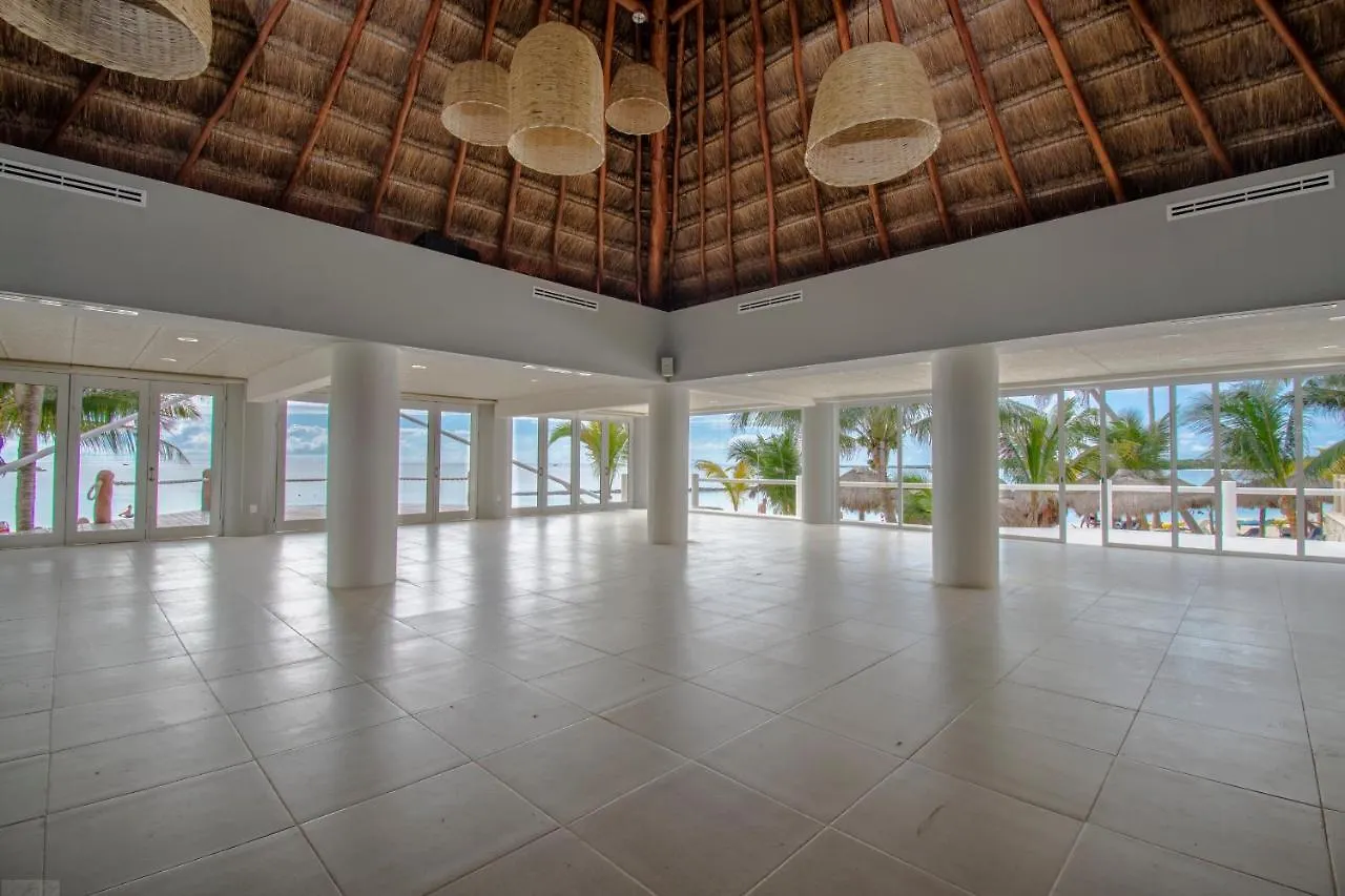 Puerto Aventuras Hotel & Beach Club  Puerto Aventuras